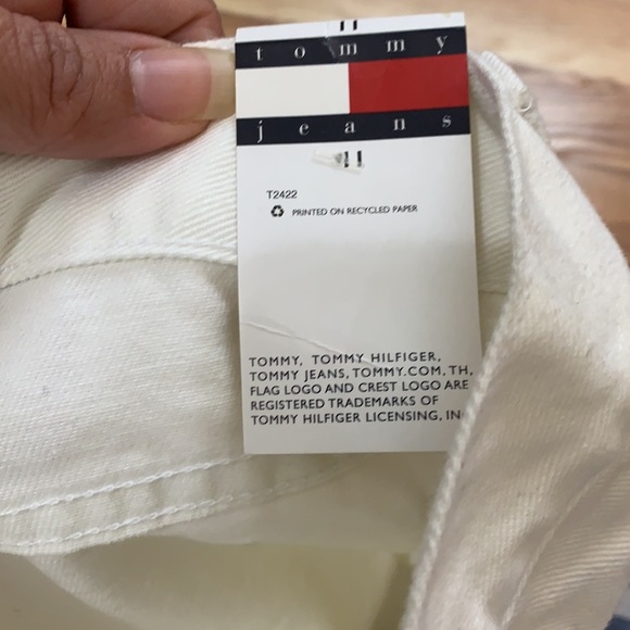 Tommy Hilfiger short size 11 - Picture 15 of 16